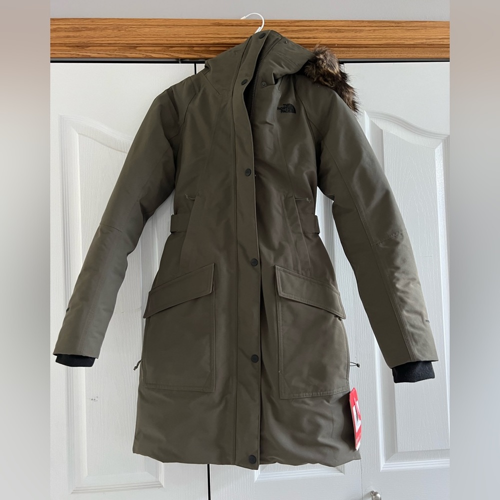 Woman’s The North Face Olive Green Parka